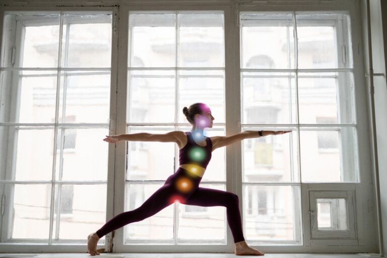 Scopri di più sull'articolo Cosa sono i chakra? Qual è il loro significato e che funzione hanno nello yoga